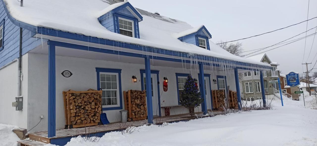 La Maison Bleue Saint-Ferréol-les-Neiges Extérieur photo