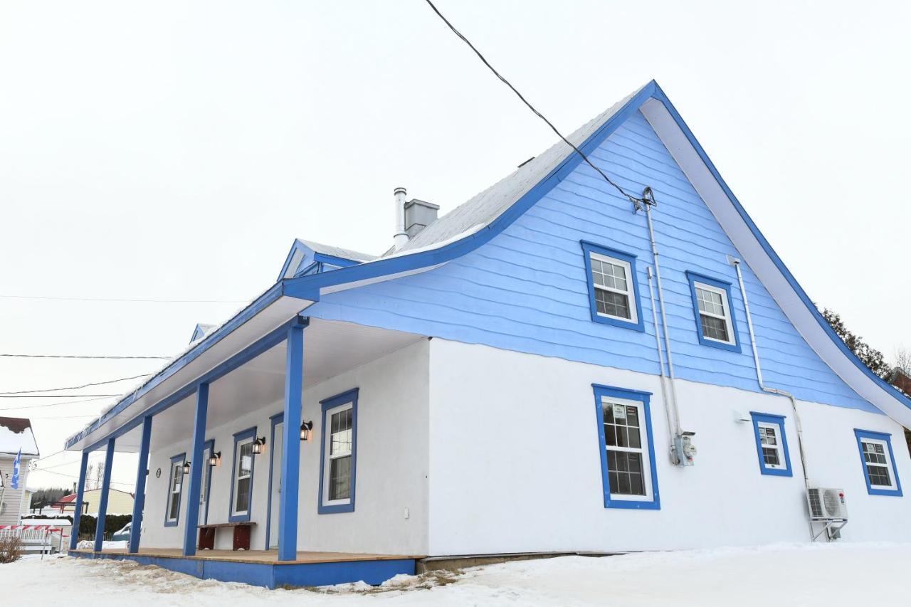 La Maison Bleue Saint-Ferréol-les-Neiges Extérieur photo