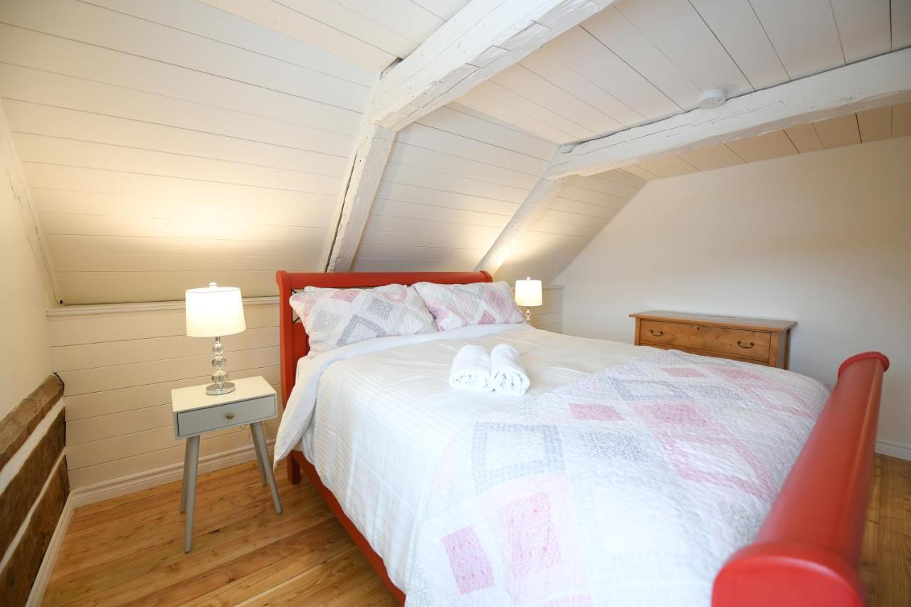 La Maison Bleue Saint-Ferréol-les-Neiges Extérieur photo